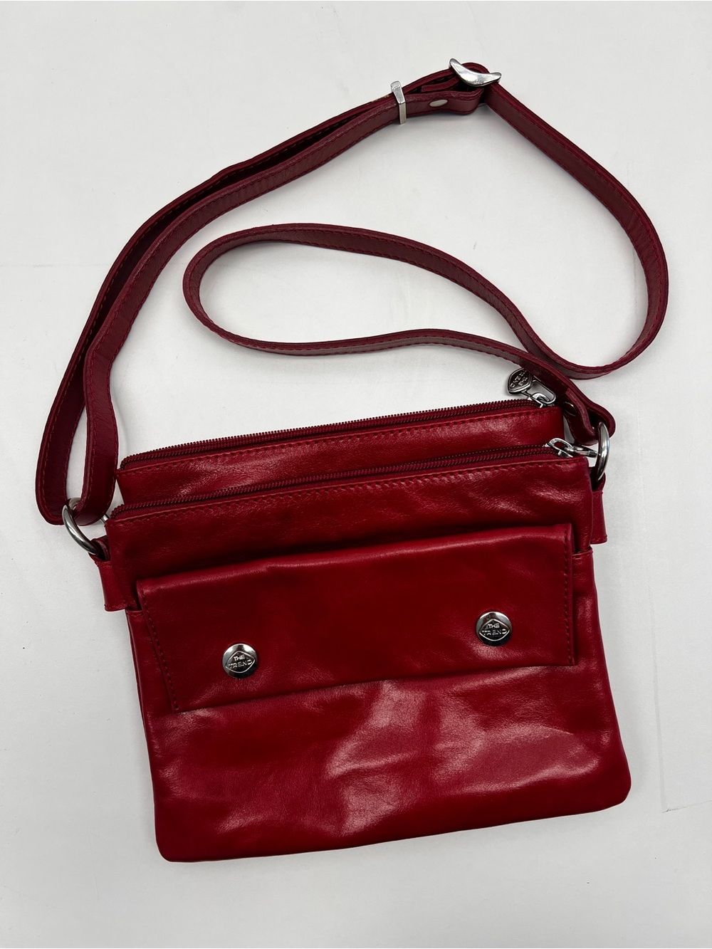 The Trend Italy Cherry Red Genuine Leather Multi-Pocket Crossbody Bag Excellent